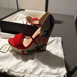 Gucci Red Suede floral embroidered wedge platfrom ankle strap espadrilles
